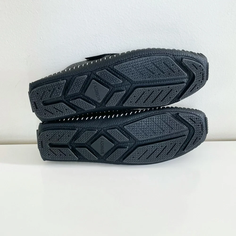 Men’s Fashion Velcro Non-Slip Pebbled Style Shoes size 8.5